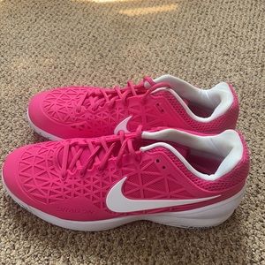 Nike zoom cage 2 Dragon shoes – size 10 pink